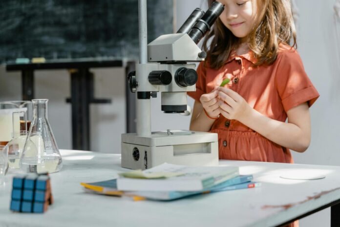Día Mundial de la Mujer y la Niña en la Ciencia