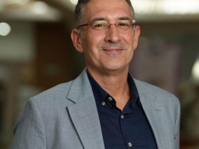 Rosa, Dr. David de la