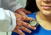 La falta de reconocimiento a los pediatras en Primaria amenaza con agravar la escasez de especialistas en los centros de salud de Madrid pediatra Comunidad de Madrid