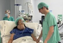 Extirpan un tumor gigante en el cuello de 1,3 kilos y con 40 años de evolución tumor