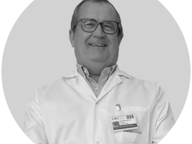 Yb&aacute;&ntilde;ez Carrillo, Dr. Fernando