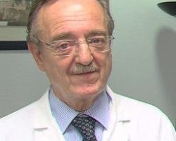 Dr. Carlos Macaya